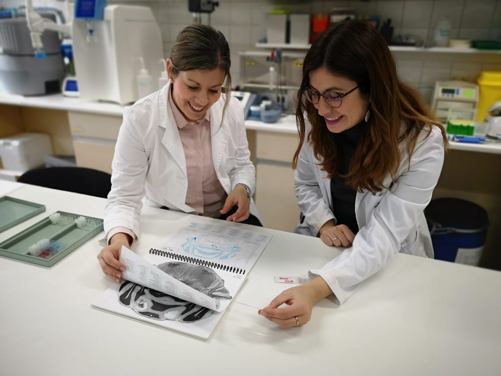 IMG Tres mujeres científicas andaluzas, entre las muchas investigadoras brillantes de CEI·Mar.